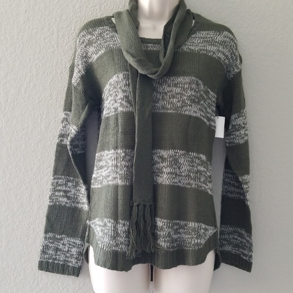 No Boundaries Sweaters - NWT |  Autumn Green 🍁🍃🍂Color Sweater/M
